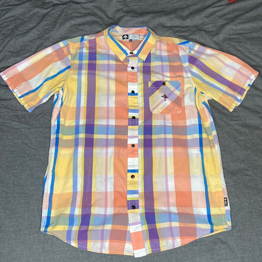 LRG Button Up Shirt L